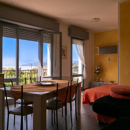Villa La Magnolia - Private Beach Access, Garden, Views Lazise Bagian luar foto
