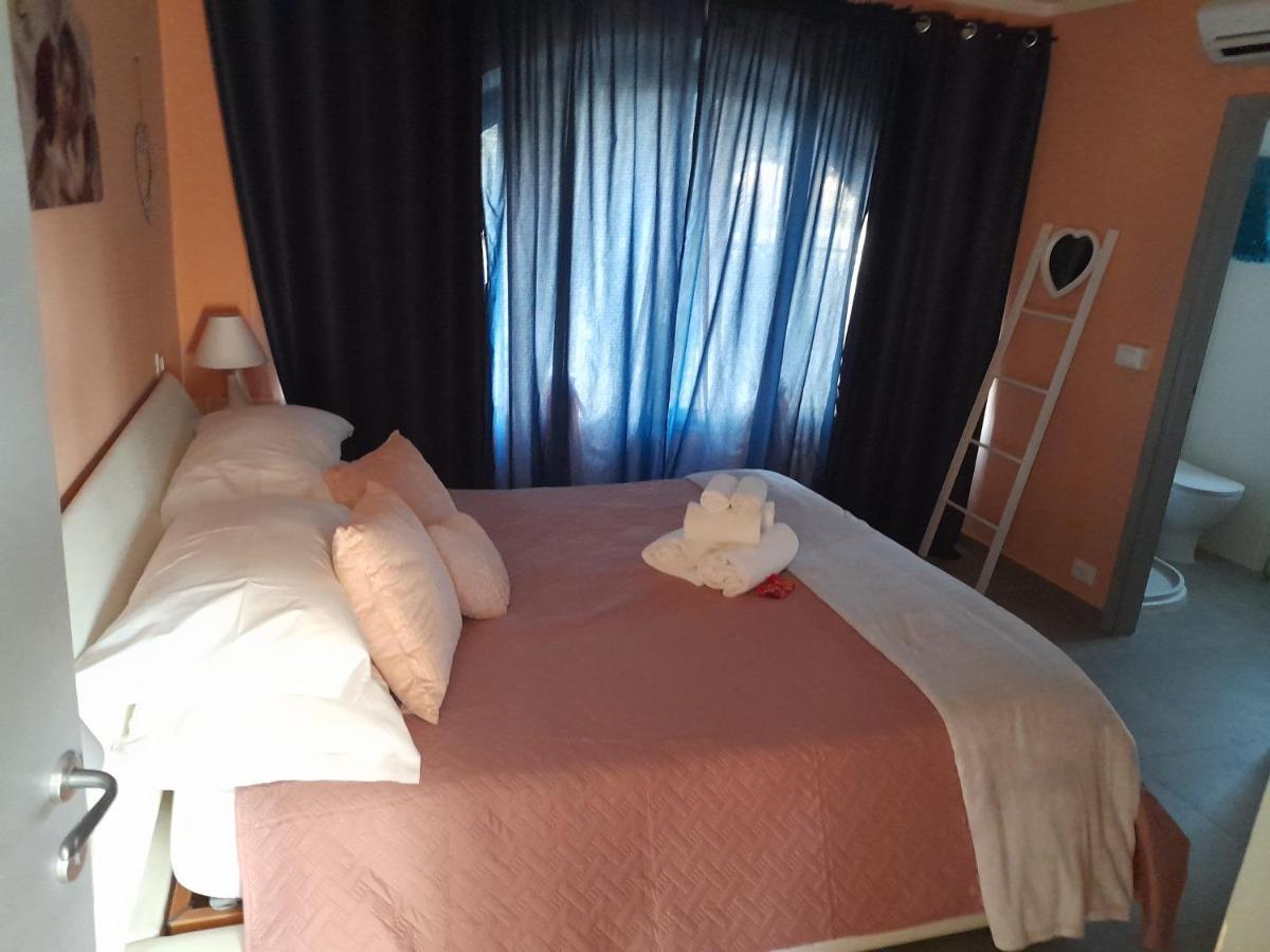 Villa La Magnolia - Private Beach Access, Garden, Views Lazise Bagian luar foto