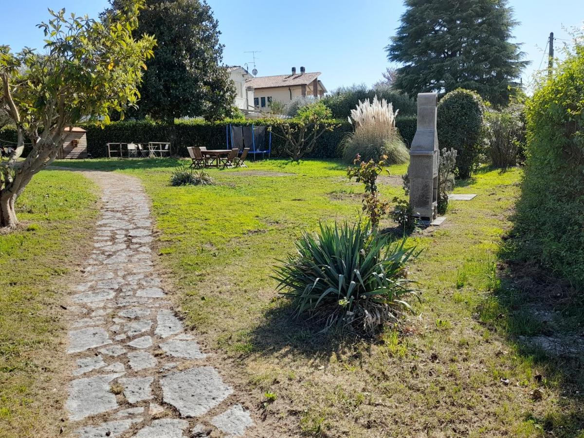 Villa La Magnolia - Private Beach Access, Garden, Views Lazise Bagian luar foto