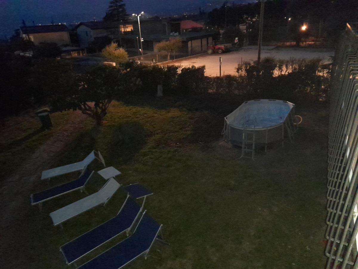 Villa La Magnolia - Private Beach Access, Garden, Views Lazise Bagian luar foto