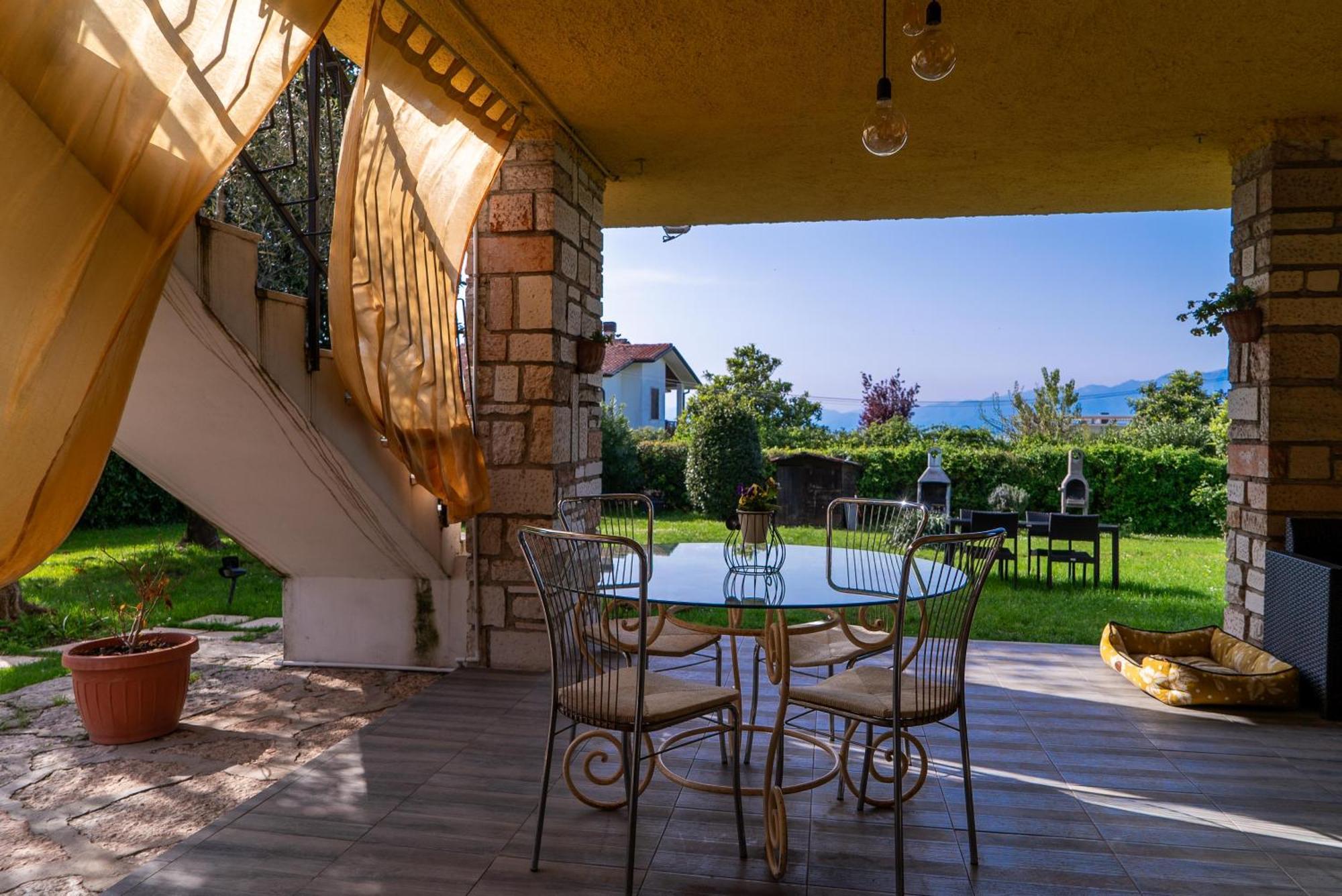 Villa La Magnolia - Private Beach Access, Garden, Views Lazise Bagian luar foto