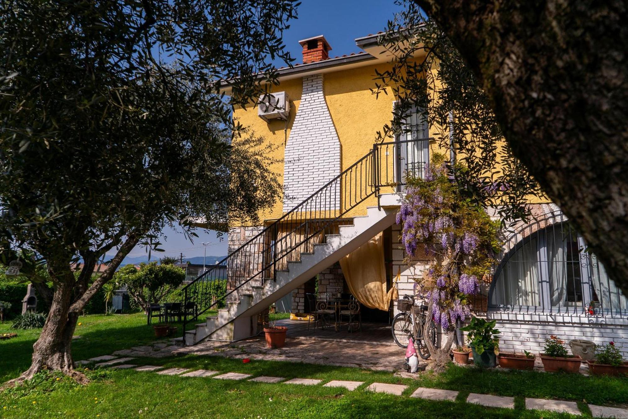 Villa La Magnolia - Private Beach Access, Garden, Views Lazise Bagian luar foto